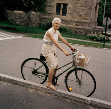 Julie-Nicholson-biking