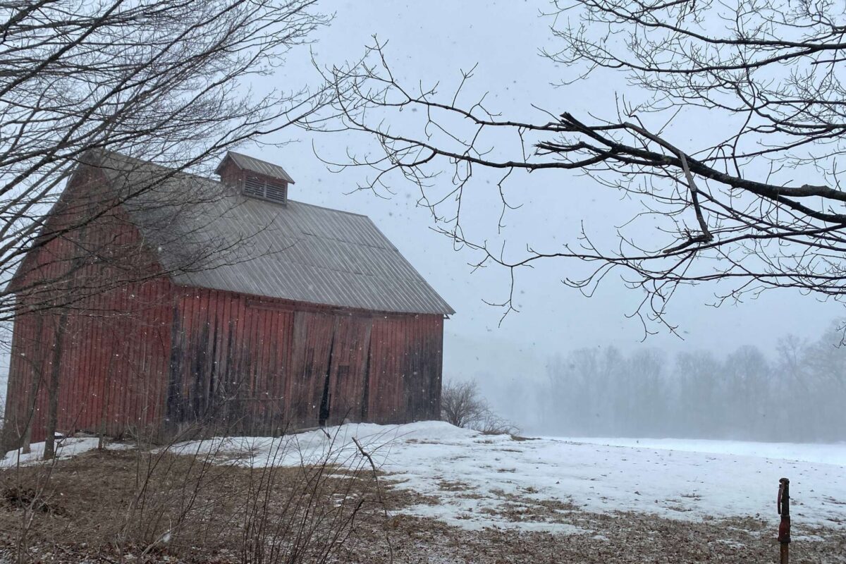Vermont barn in the snow © Kent McFarland